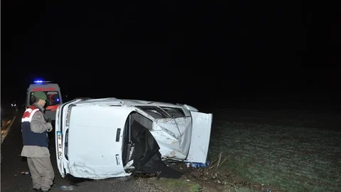 Aksaray'da iki otomobil çarpıştı 1 ölü, 2 yaralı