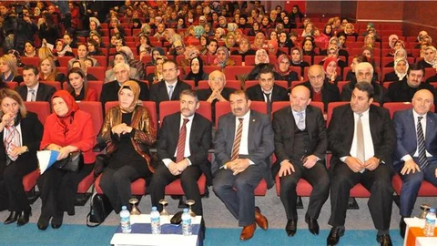 AK Parti Genel Başkan Yardımcısı Nebati Artvin'de