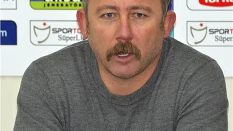 Medicana Sivasspor Teknik Direktörü Sergen Yalçın