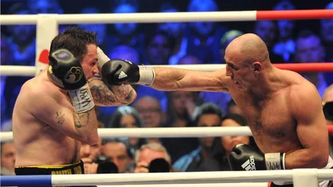 WBO Süper Orta Sıklet Dünya Şampiyonluk maçı