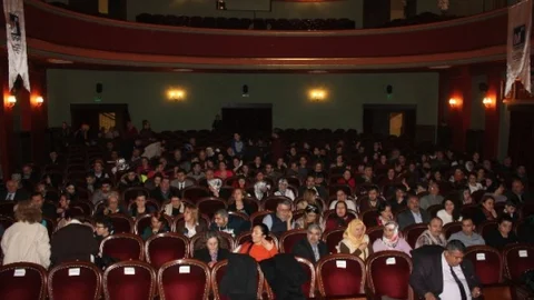 Mali Müşavirler'den Başarılı Tiyatro Performansı