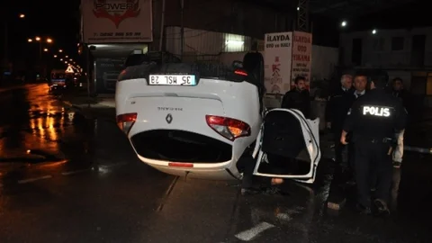 İzmir'de Trafik Kazası1 Yaralı