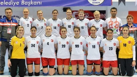 Paşa'nın Melekleri Ligde Bursa'yı Konuk Ediyor