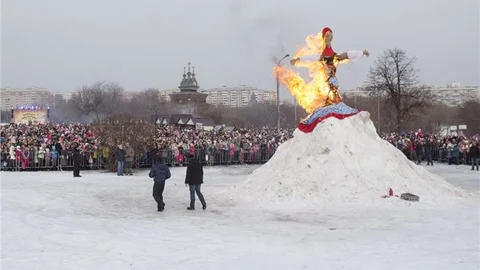 Rusya'da ''Maslenitsa'' şenlikleri