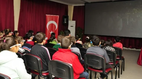 İbradı Sinema Salonuna Kavuştu