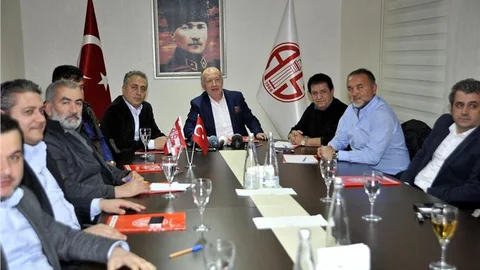Antalyaspor, teknik direktör Hami Mandıralı ile yollarını ayırdı