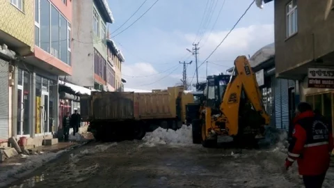 Çat İlçesinde Karla Mücadele Seferberliği