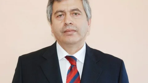 Prof. Karadeniz Odü Rektörlüğü'ne Aday