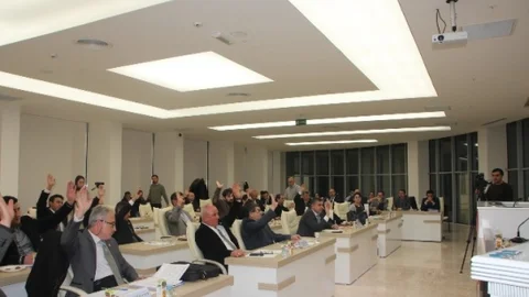 CHP'li Belediye Meclis Üyeleri Dubai'ye Gitmiyor