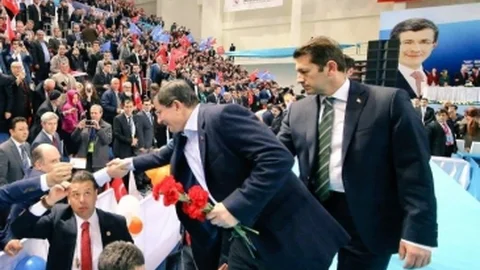 Saraç Başbakan Davutoğlu'ndan Aday Adaylığı İçin Onay Aldı