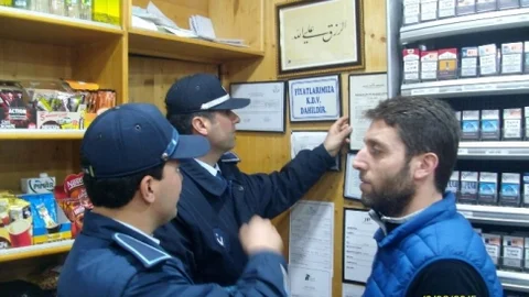 Sapanca Belediyesi Zabıta Ekipleri Ruhsat Denetimleri Yapıyor