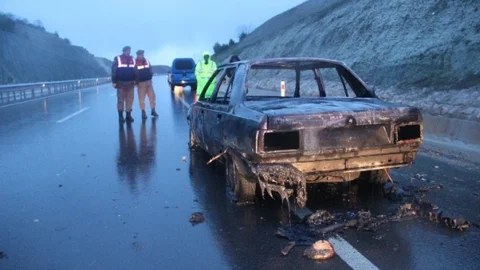 Seyir Halindeki Otomobil Küle Döndü