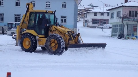 Pazarlar Belediyesi Acil Müdahale Ekipleri 24 Saat Görevde