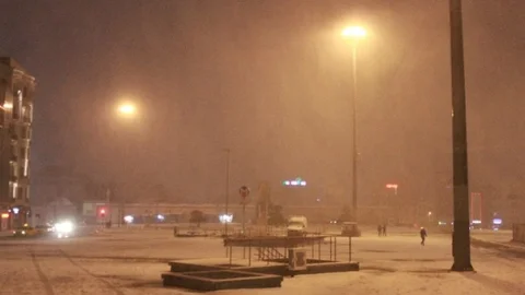 İstanbul'da Kar Gece Saatlerinde Etkisini Gösterdi
