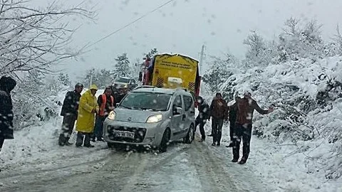 Cide'ye Yılın İkinci Karı Yağdı