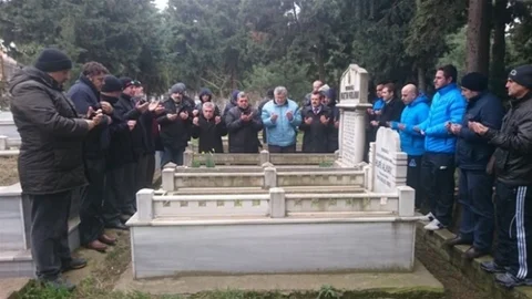 Kırkpınar Başpehlivanı Tekirdağlı Hüseyin Pehlivan Mezarı Başında Anıldı