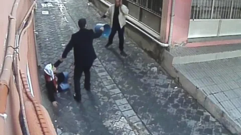 Validen ‘Kovalı Kahramana' Ödül