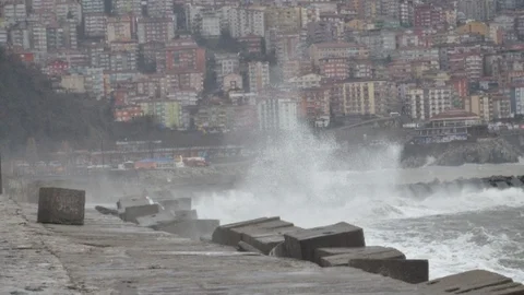 Zonguldak'ta Şiddetli Fırtına
