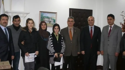 TEOG Sınavlarında Ful Çektiler Hediyeleri Kaptılar