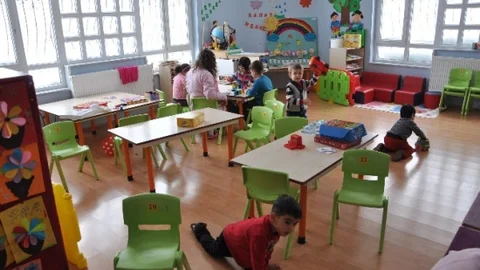 Okullar Tatil Edilmedi Sıralar Boş Kaldı