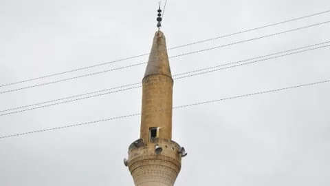 Gaziantep'te Cami Minaresine Yıldırım DÜştü
