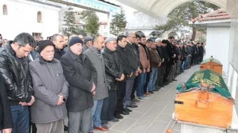 Trafik Kazasında Ölen 3 Kişi Toprağa Verildi