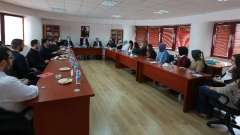 Rektör Coşkun Mühendislik Fakültesi Akademisyenleri İle Bir Araya Geldi