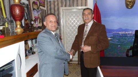 Osman Özet'ten Belediye Başkanı Özdemir'e Ziyaret