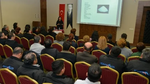 Konyaaltı'nda ''Tuz Kullanımı Ve Kanser Günü'' Etkinliği Düzenlendi