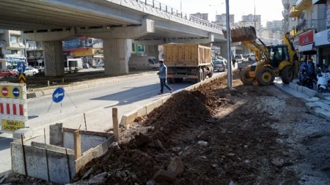 Aski Kuşadası'nda Taşkına Önlem Alıyor