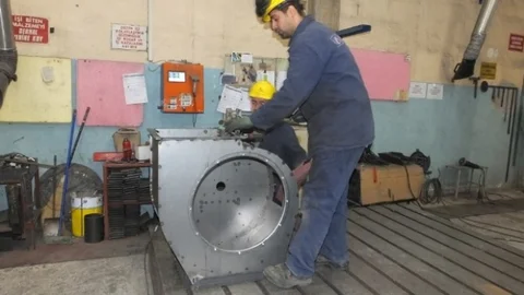 Edremit'te Çöplüğün Yerinde Kurulan Fabrika Dünyaya Vantilatör İhraç Ediyor