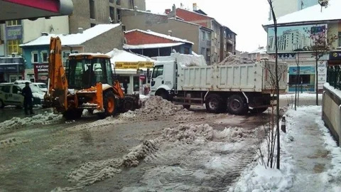 Emirdağ Belediyesi Karla Mücadeleye Yeniden Başladı