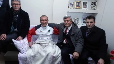 Başkan Kocaelisporlu Yalçın'ı Ziyaret Etti