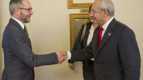 Alman Bakan Roth Kılıçdaroğlu'nu Ziyaret Etti