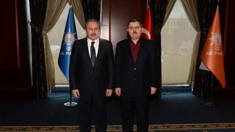 Memur-Sen Eski Genel Başkanı Gündoğdu Adaylık Başvurusunu Yaptı