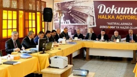 Siyasi Parti Temsilcileri Dokuma'da