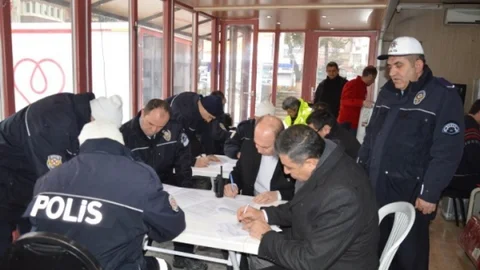 Polisler Kan Bağışladı