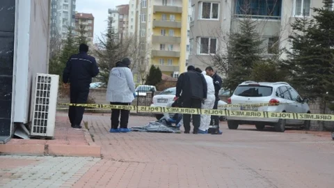 Evlerinin 13. Katından DÜşen Genç Kız Hayatını Kaybetti