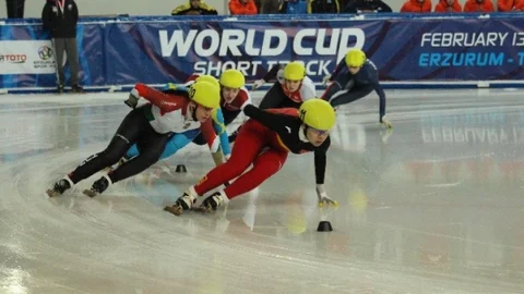 Kısa Kulvar Sürat Pateni Dünya Kupası Yarışları Başladı