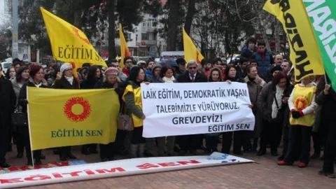 Eğitim-Sen Tekirdağ Şubesi Bir Gün İş Bıraktı