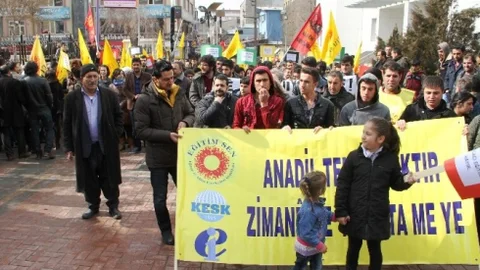 Eğitim-Sen'den İş Bırakma Eylemi