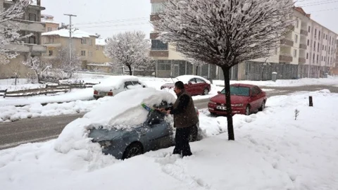 Kahramanmaraş'ta Kar Hayatı Olumsuz Etkiliyor