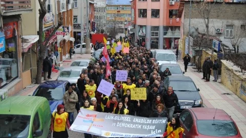Eğitim-Sen'den Zorunlu Din Dersi Boykotu
