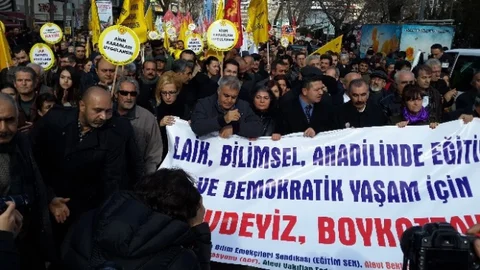 Eğitim-Sen'den “Laik Bilimsel Ana Dilde Eğitim Ve Demokratik Yaşam” Eylemi