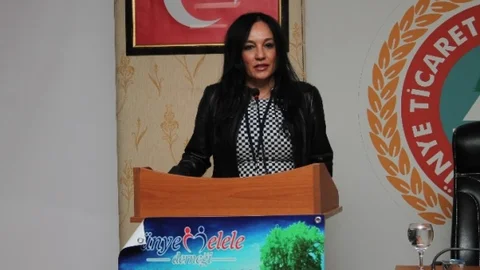 El Ele Derneği'nden 'bağımlılıkla Mücadele' Konferansı