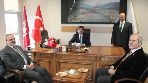 Bakan Güllüce Kentsel Dönüşüm Alanını Ziyaret Etti