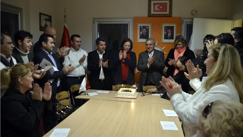 Bodrum'da, Erdoğan ve Davutoğlu için doğum gününde iki beste