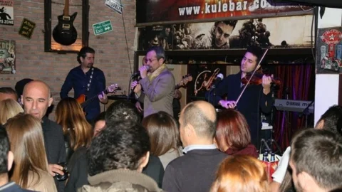 Bodrum Sevgililer Günü'nü Feridun Düzağaç İle Karşıladı