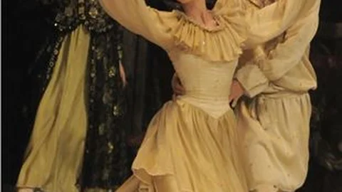 ANTDOB, ''V. Murad'' balesini sahneledi