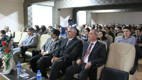 Lise Öğrencilerine Madde Bağımlılığı Konferansı Verildi